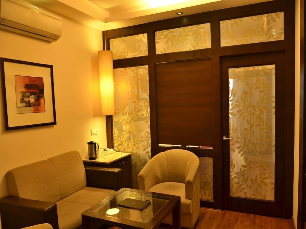 Surya Royal Hotel Кота Екстер'єр фото
