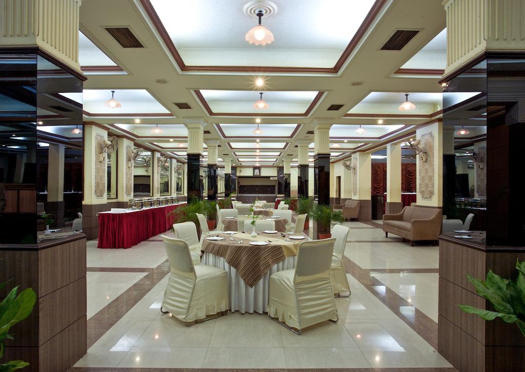Surya Royal Hotel Кота Екстер'єр фото