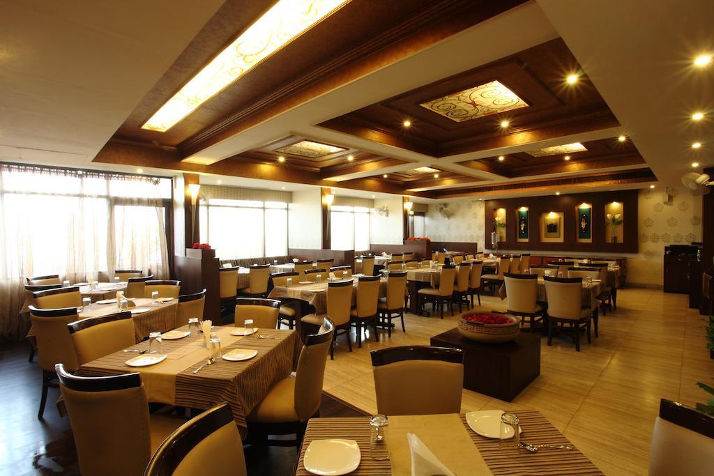 Surya Royal Hotel Кота Екстер'єр фото